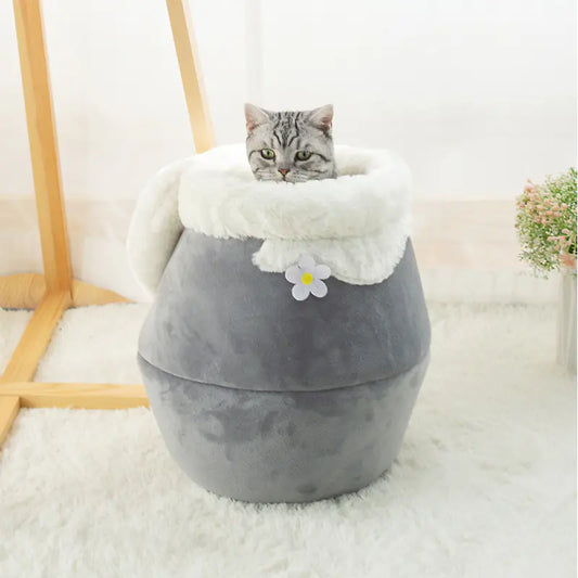 Cozy Cat Winter Cat House